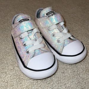 Toddler sparkle converse